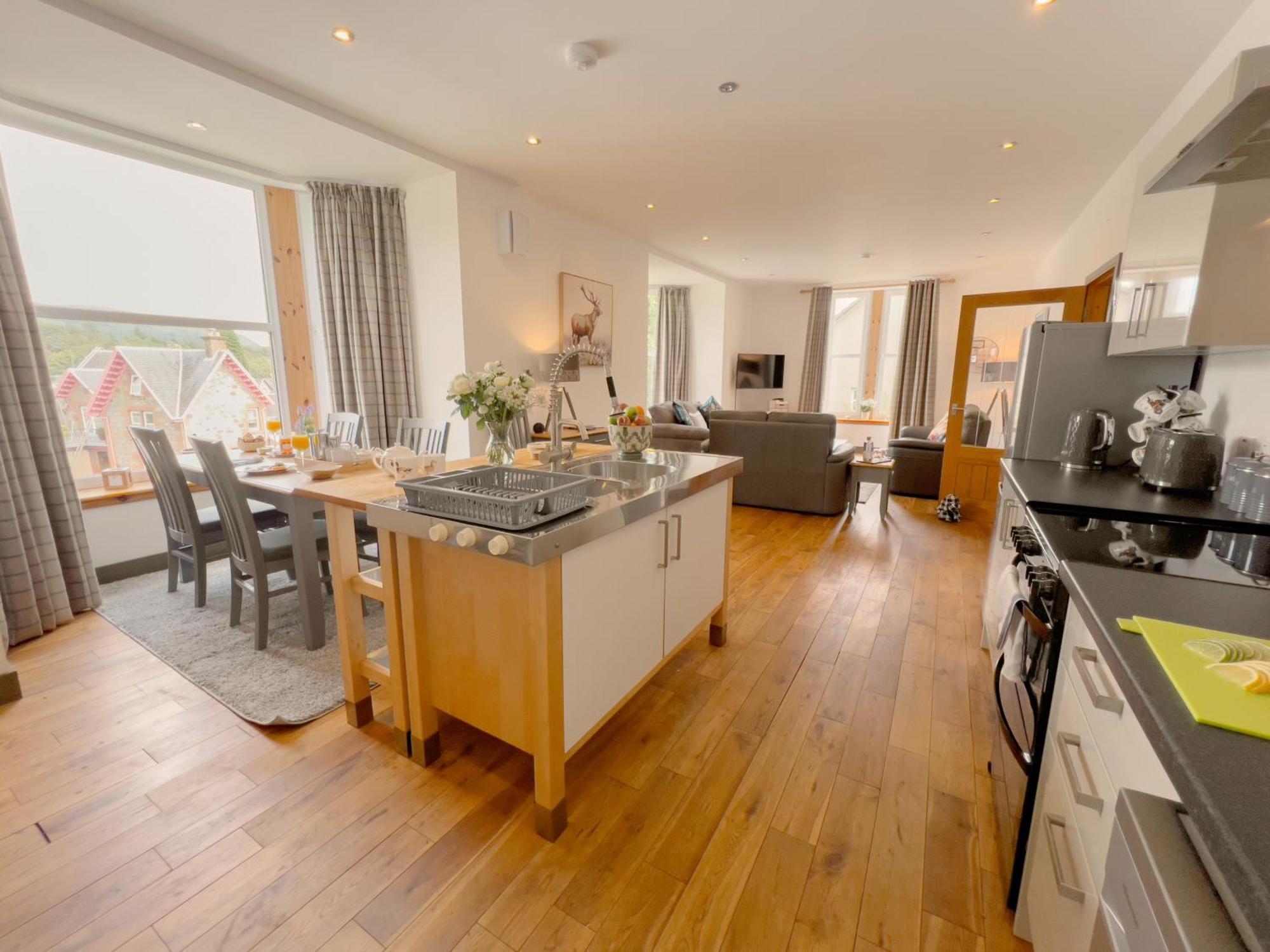 Loch Ness Gatehouse Apartments Форт-Огастус Екстер'єр фото