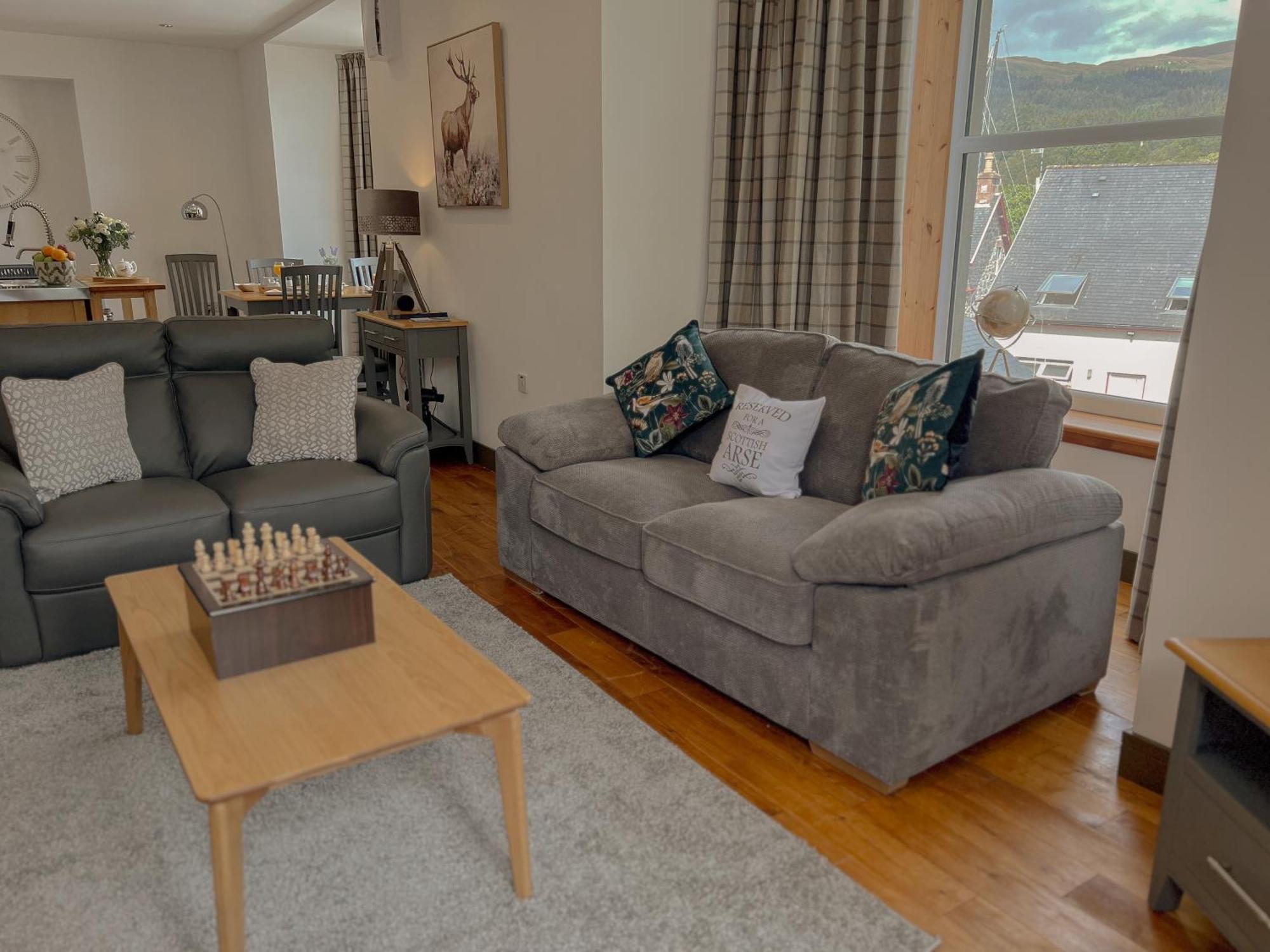 Loch Ness Gatehouse Apartments Форт-Огастус Екстер'єр фото